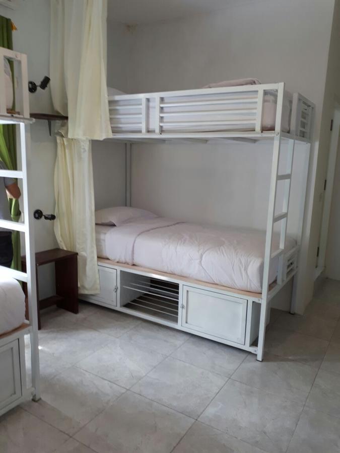 Anggrek Mas Bed & Breakfast Albergue Ubud Exterior foto