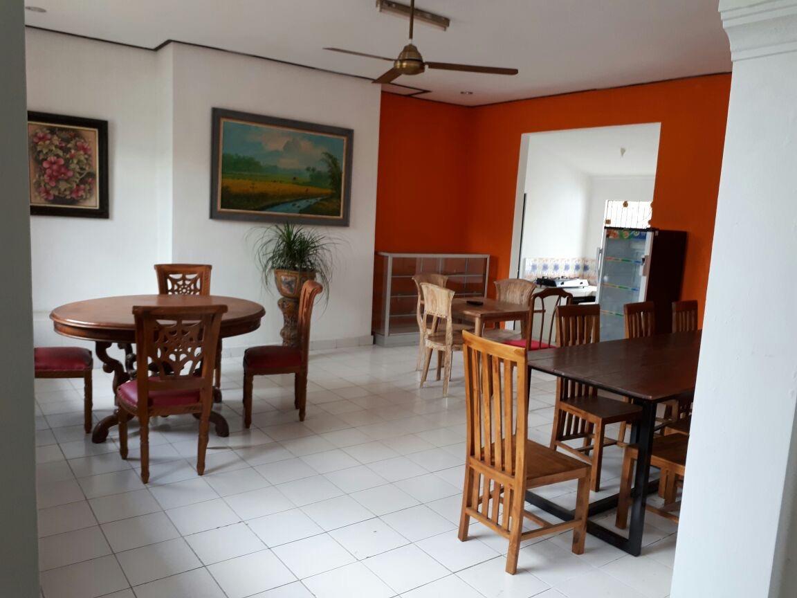 Anggrek Mas Bed & Breakfast Albergue Ubud Exterior foto